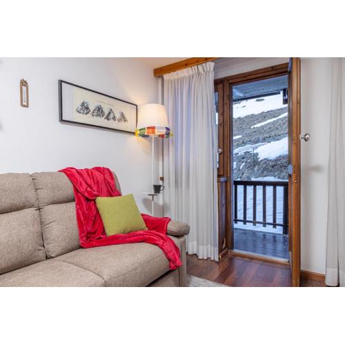 Cervinia Alpine stay just steps from the slopes