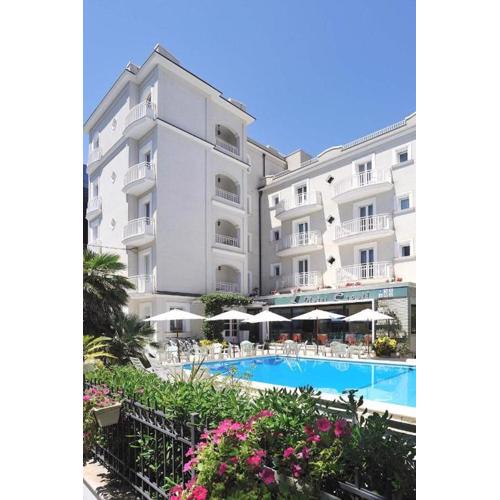 Cevoli Hotel and Apartament
