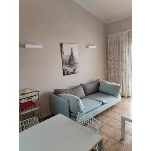 Chalet 2 dormitorios, cerca CC Yumbo