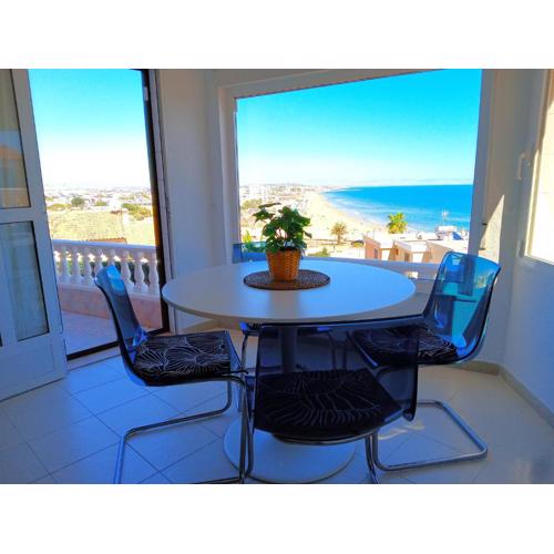 Chalet a orillas del mar