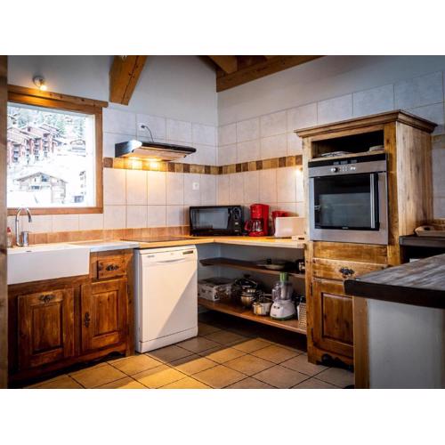 Chalet de charme avec jacuzzi, sauna et wifi, proche des pistes - FR-1-181-2797