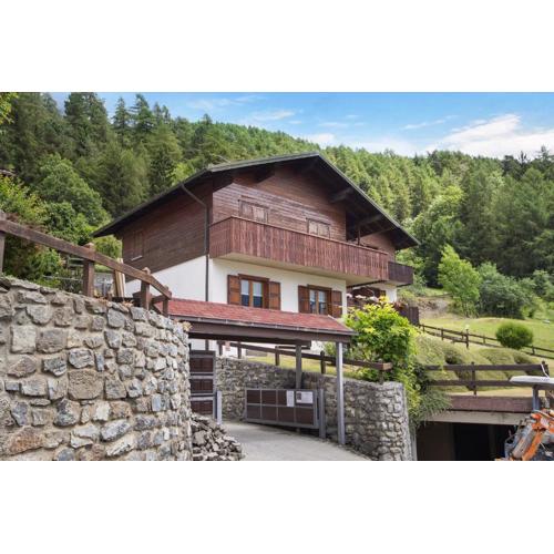 Chalet Holly
