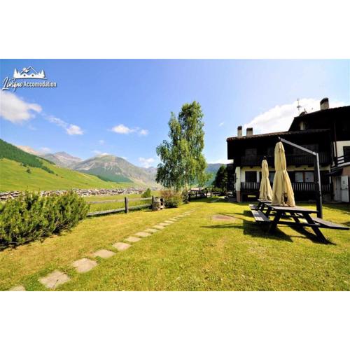 Chalet Rododendro Forést by Livigno Accomodation