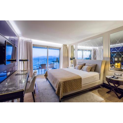 Charisma De Luxe Hotel