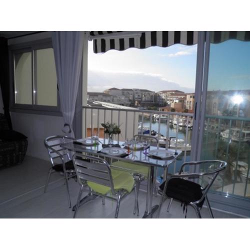 Charmant appartement avec parking privé, proche plage et marina, équipé et sécurisé - FR-1-338-394
