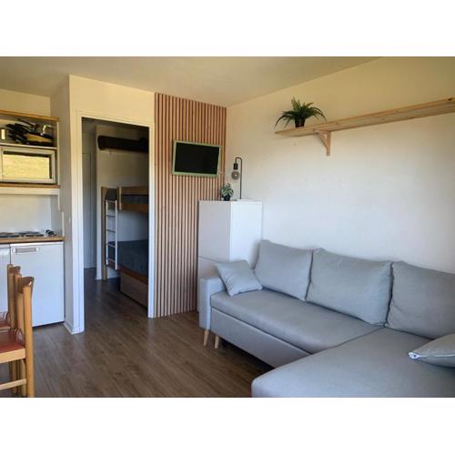 Charmant studio pour 3 pers. avec balcon, au pied des pistes, Reberty 2000 - FR-1-452-385