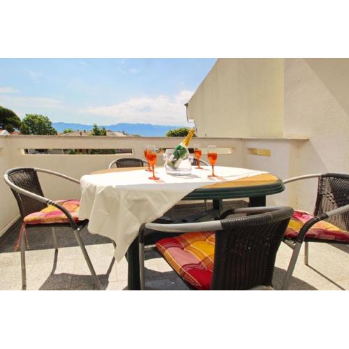 Charmante Ferienwohnung in Baška mit Eigenem Balkon
