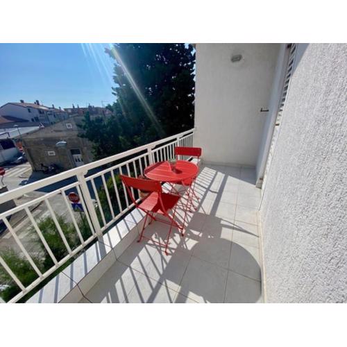 Charming 1-Bed Apartment Near Arena and Centre