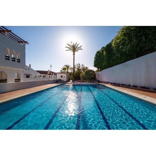 Charming 1-Bedroom Apartment Walk to Puerto Banús!