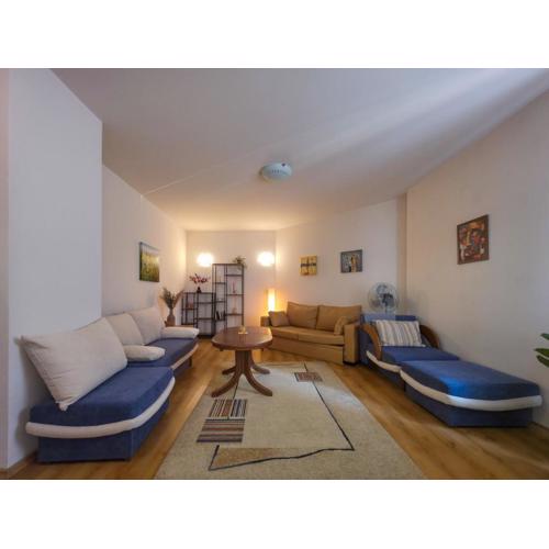 Charming 1BD Flat at Edelweiss Inn, Bansko