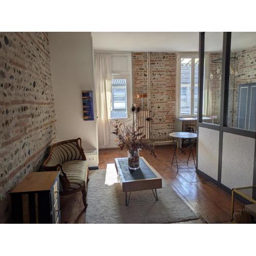 Charming 2-bedroom, near city center