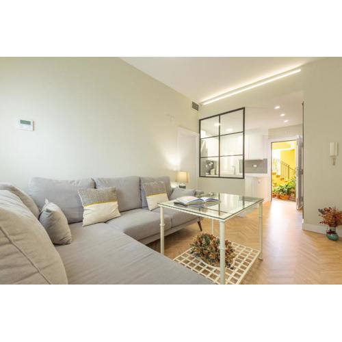 Charming 2 bedrooms apartment with FREE Parking at Plaza Alameda by OCityzen