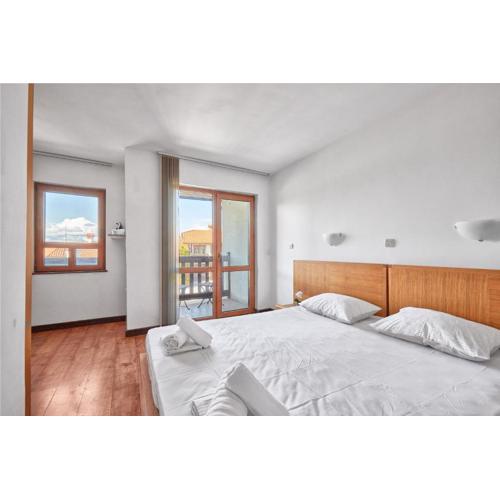 Charming 2BD Guest House in Sozopol by Flat Mаnаger