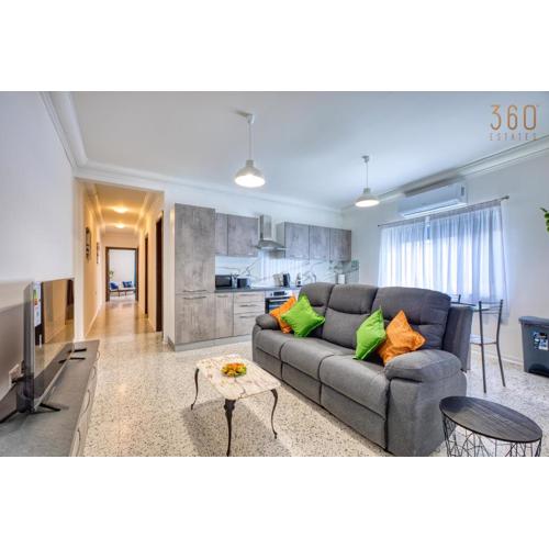 Charming 3BR Apt with City Views & WIFI in Swieqi by 360 Estates