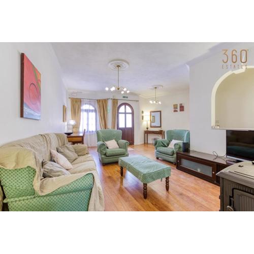 Charming 3BR Townhouse with Terraces in Balzan by 360 Estates