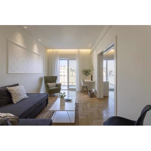 Charming 7th-Floor Apartment with Acropolis view