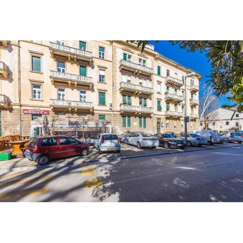 Charming and Historic Old Town Apartments