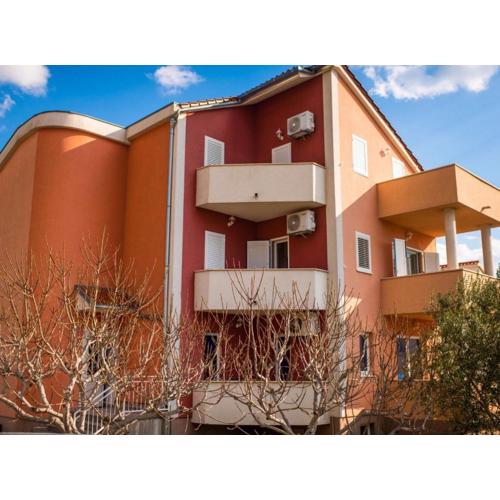 Charming and Tranquil Kastel Gomilica Apartment with Balcony and Patio