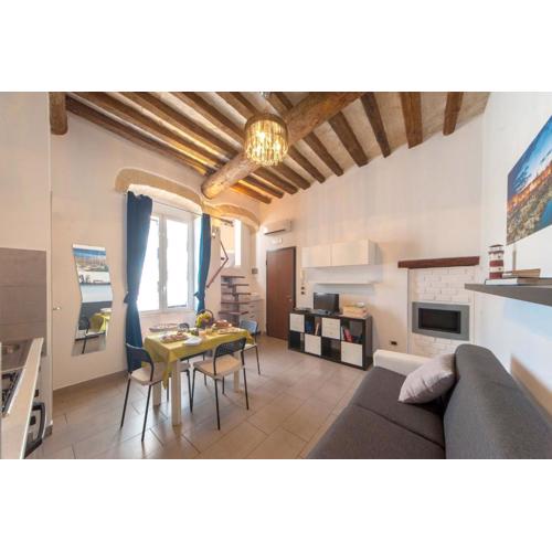 Charming Apartment in Trani with City View and Parking.