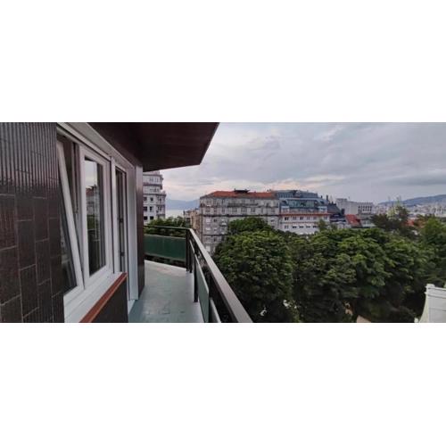 Charming Apartment in Vigo - 45 m² - Garden View