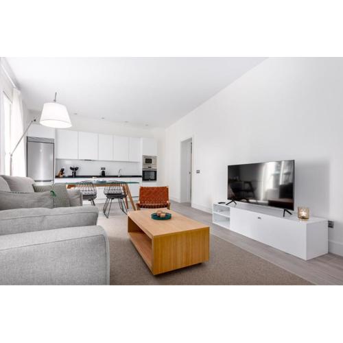 Charming Apartment Near Almudena and Royal Palace Perfect Madrid Stay Royal Palace II