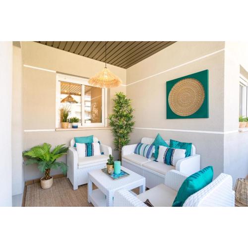 Charming apartment on the beach - Pool and parking