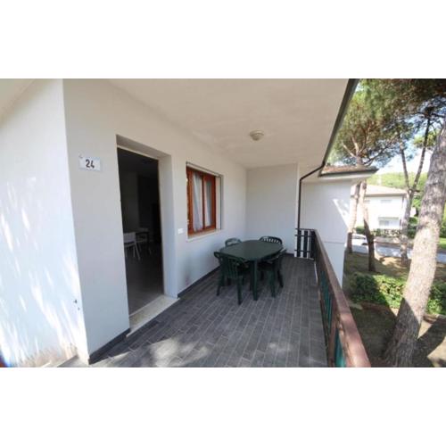 Charming apartment with AC, garden and parking