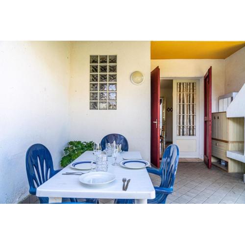 Charming apartment with garden and pool