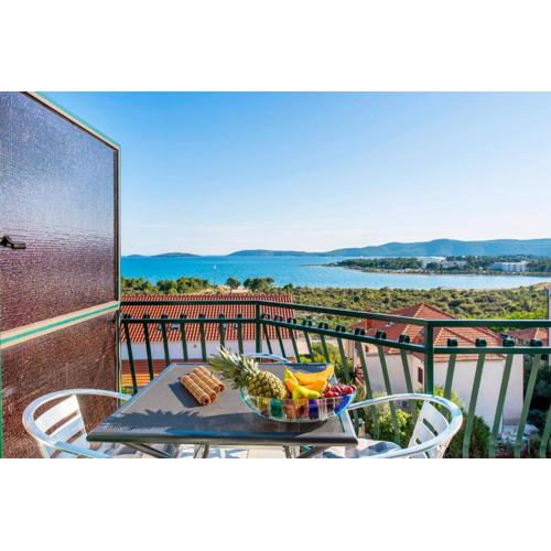 Charming apartment with sea view in Šibenik, 38 m².