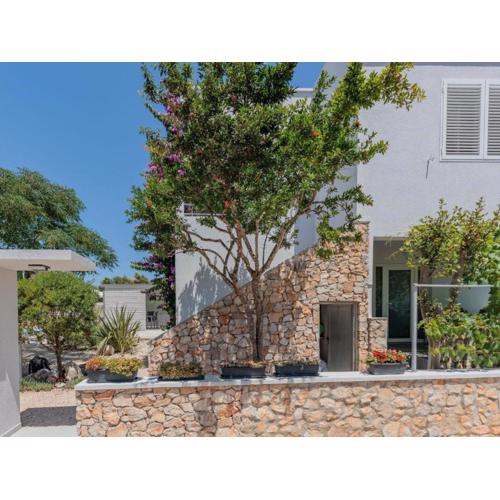 Charming Apartments Tome with Pool
