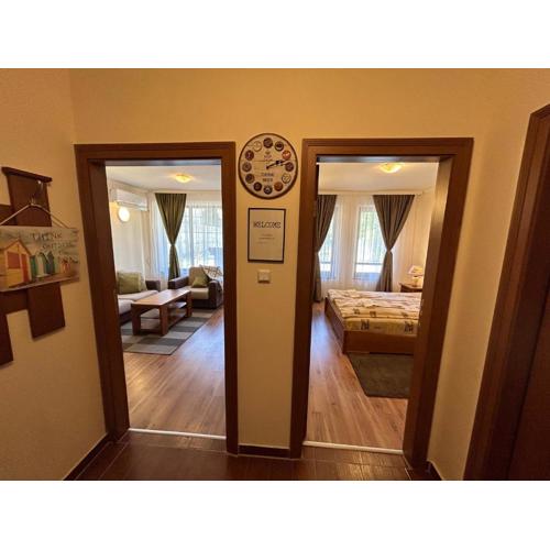 Charming apartmnet near Gondola and Bar street