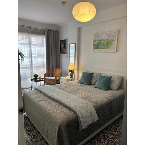 Charming City Apartment Malaga Centre with Balcony