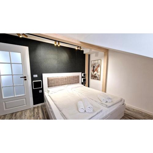 Charming City Center Loft Apartment
