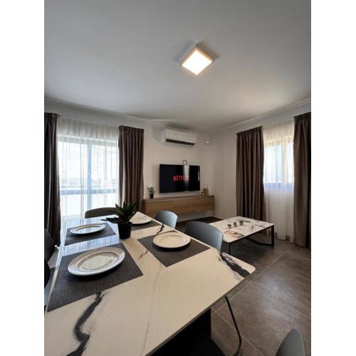 Charming Corner Apartment with Country view 2BR