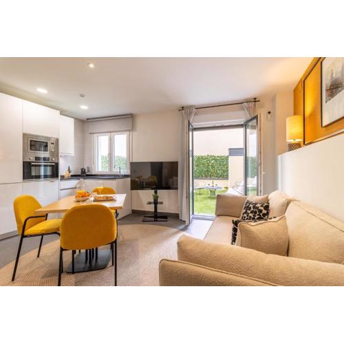 Charming Ground-Floor Apartment with Private Terrace Latina Toledo I