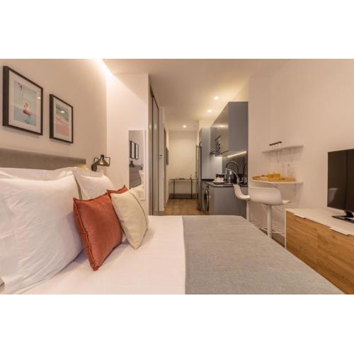 Charming Ground-Floor Loft for 2 in Chamberí Ideal Location Quevedo II