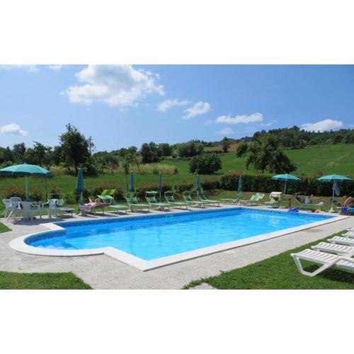 Charming house in Caprese Michelangelo with shared pool