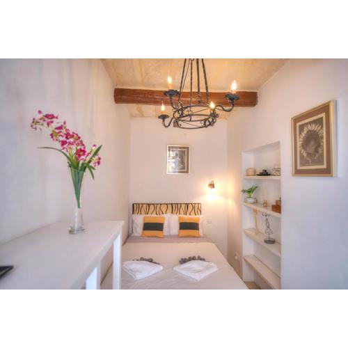 Charming house in the heart of Valletta CPAC1-3