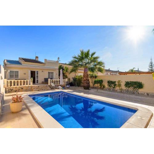 Charming House with private pool in urb saint Louis