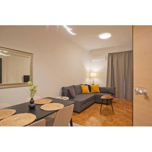 Charming Kallithea Apartment
