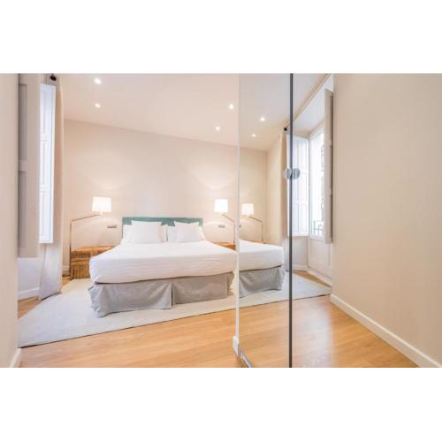 Charming Plaza Mayor Views & Top location