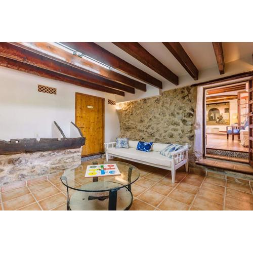 Charming Pollensa Villa Beautiful Views Of The Tramuntana Mountains La Coma I 4 Bedrooms Pollensa