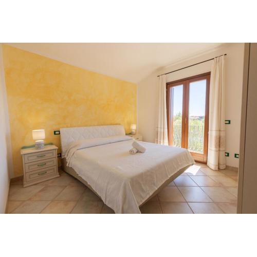 Charming Room with two beds -2 minutes to the beach-