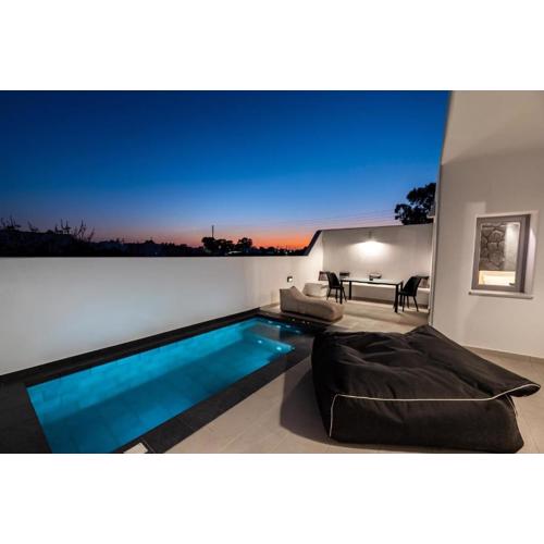 Charming Santorini Villa 2 Bedrooms Premium Villa Private Heated Pool Refined Interior Perissa
