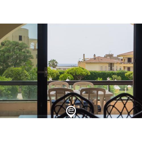 Charming Seaview Apartment