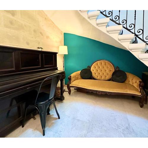 Charming Sliema Home! Steps from Sea & Promenade