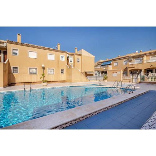 Charming Studio in Torrevieja, 75 sqm with Shared Pool