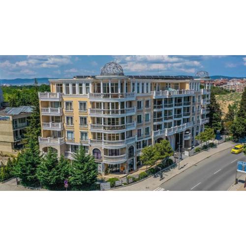 Charming Two-Bedroom Apartment in Villa Roma