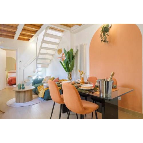 Charming Vintage Home by Piazza Maggiore with Garden