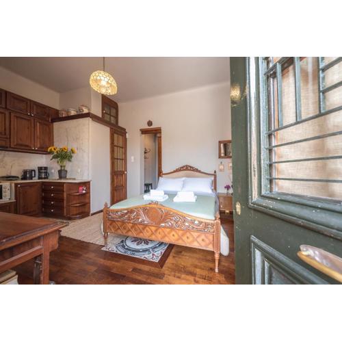 Charming Vintage Retreat